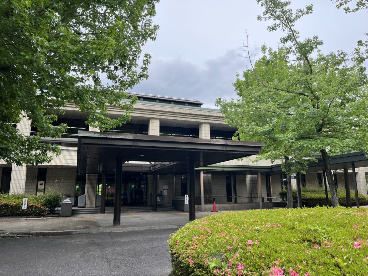 滋賀県立図書館