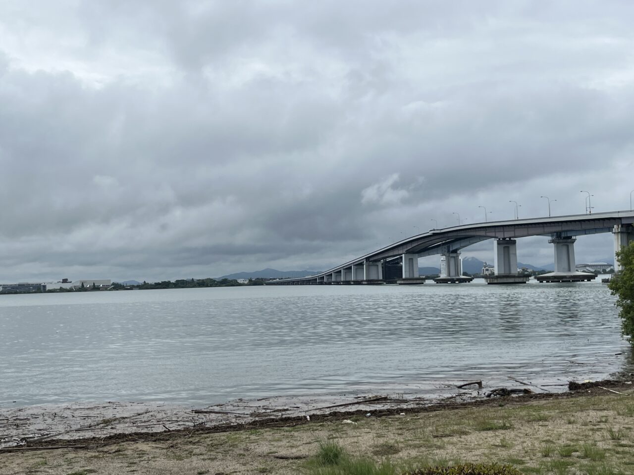 琵琶湖大橋