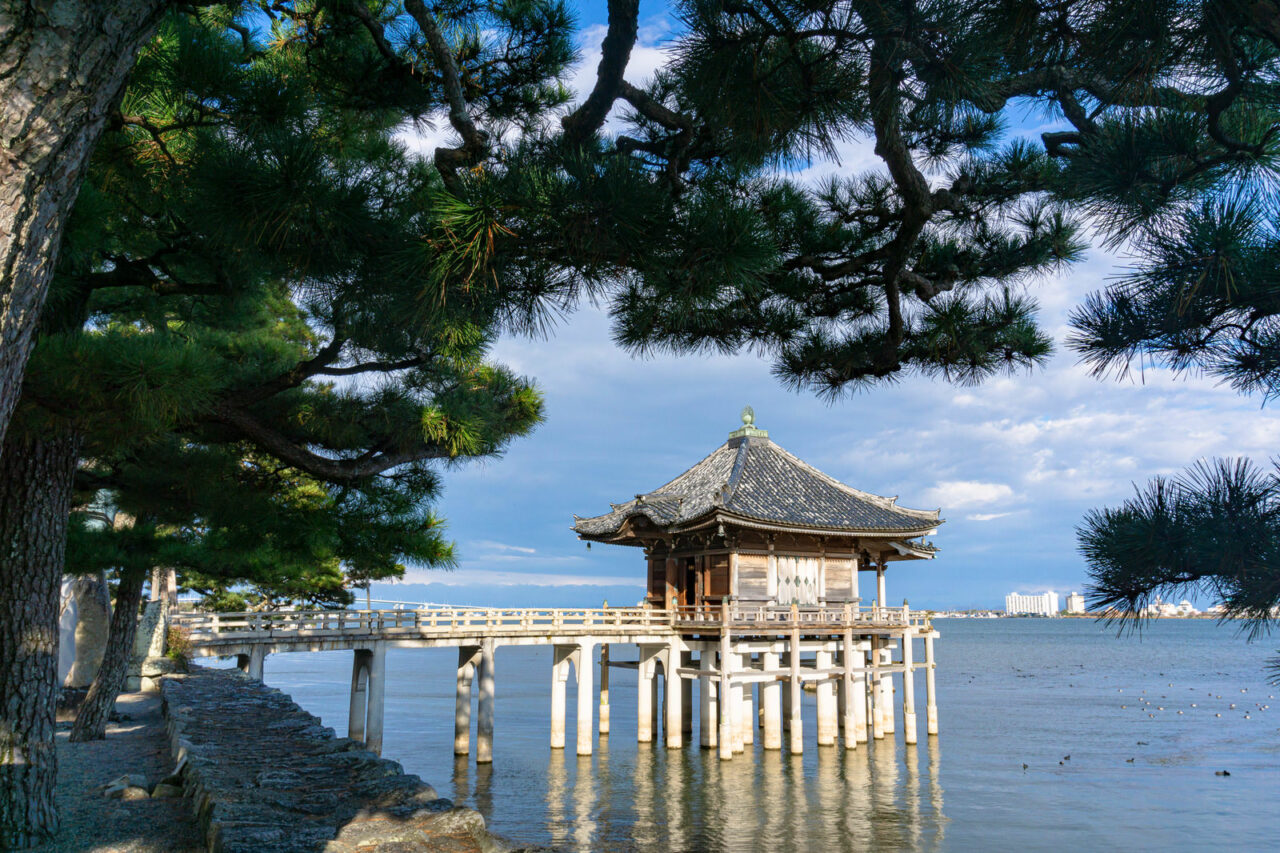 浮御堂