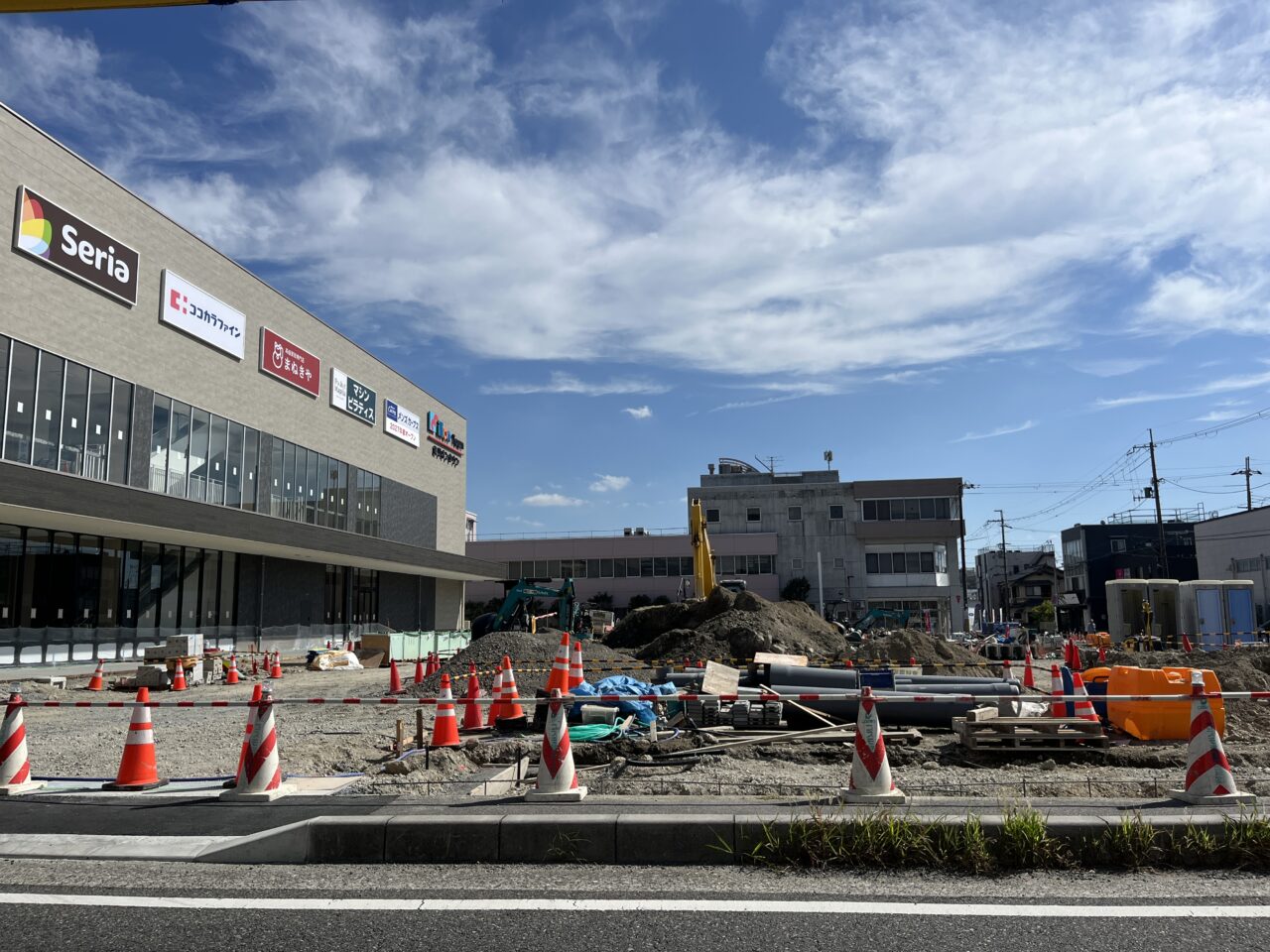 万代堅田店